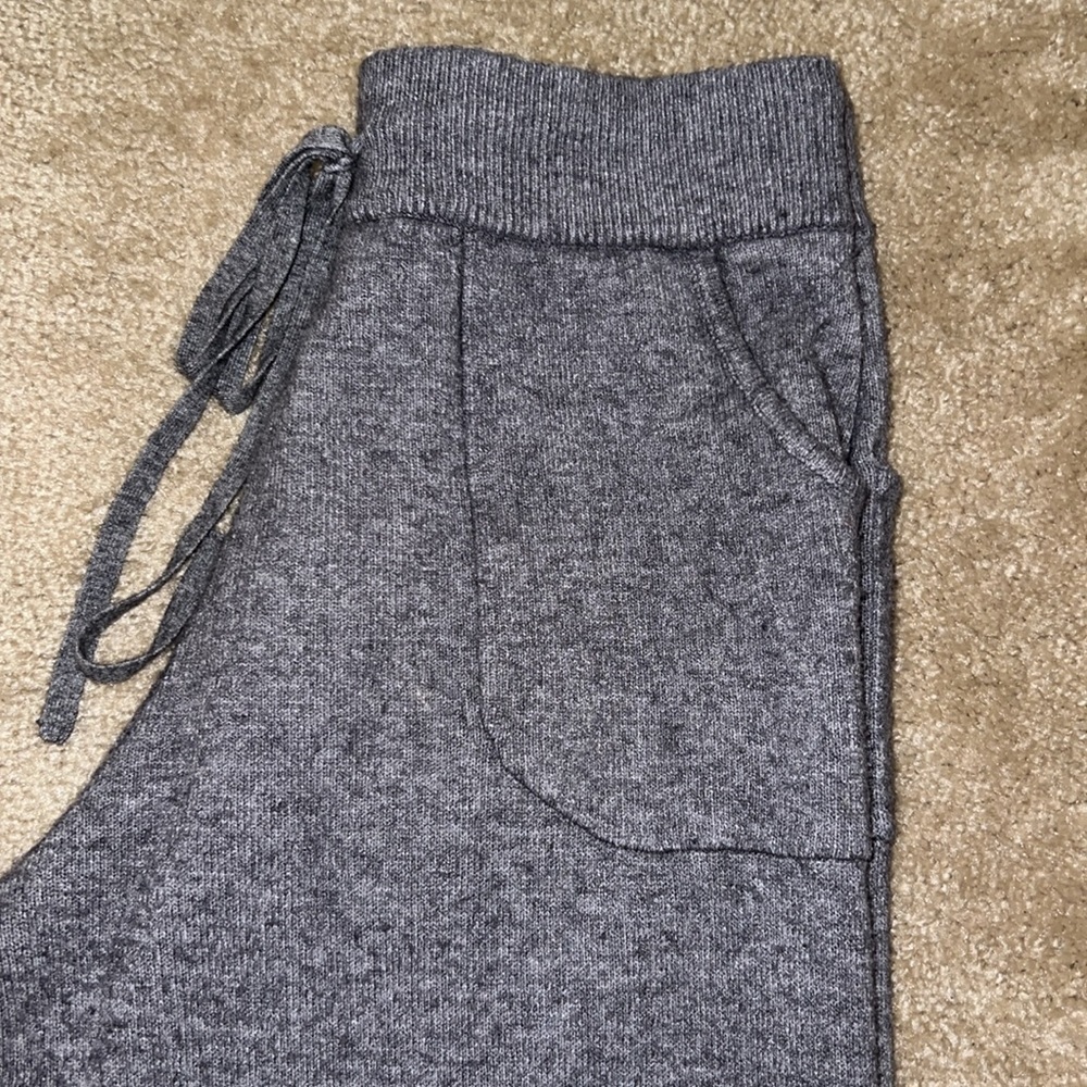 Baci Mini wide leg sweater pant. Sundance Catalog. Size Large. EUC! Gray! - Picture 2 of 16